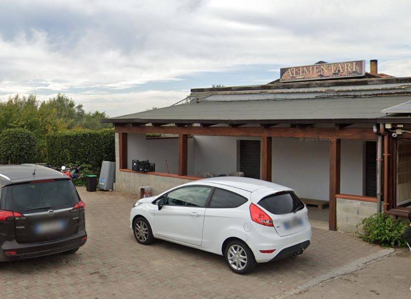 negozio in vendita a Sassari in zona La Landrigga