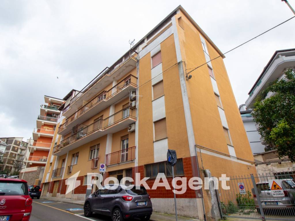locale commerciale in vendita a Sassari in zona Carbonazzi / Acquedotto