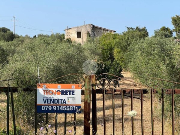 casa indipendente in vendita a Sassari in zona Ottava