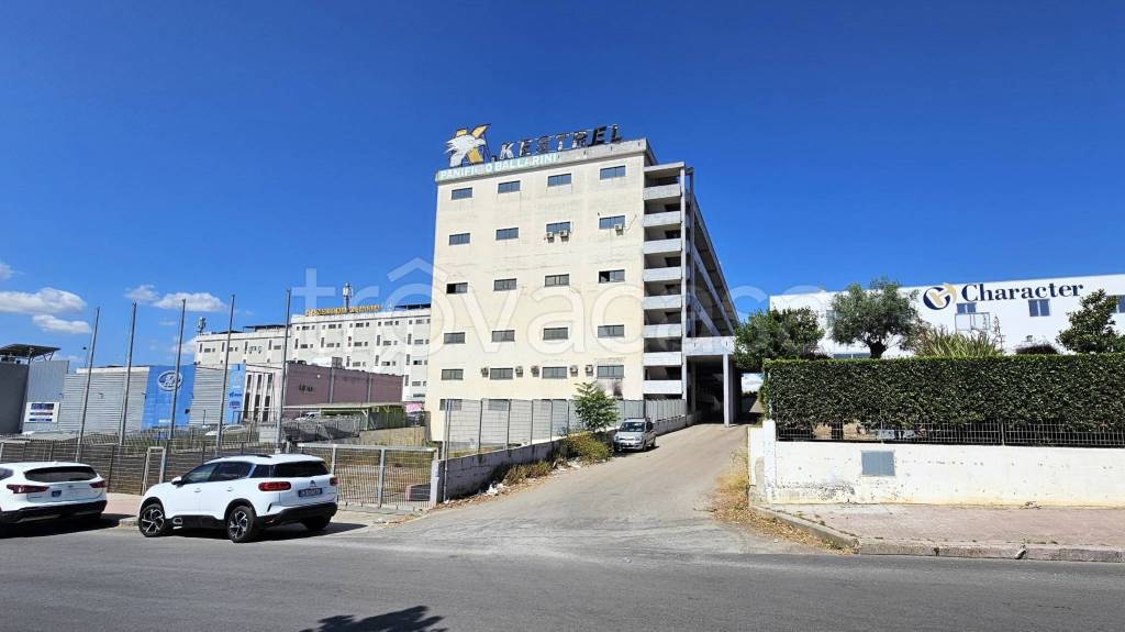 locale commerciale in vendita a Sassari in zona Predda Niedda