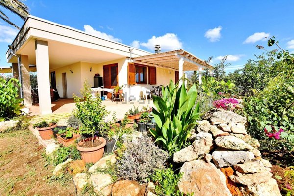 casa indipendente in vendita a Sassari in zona Li Punti