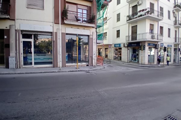 locale commerciale in vendita a Sassari in zona Centro Storico