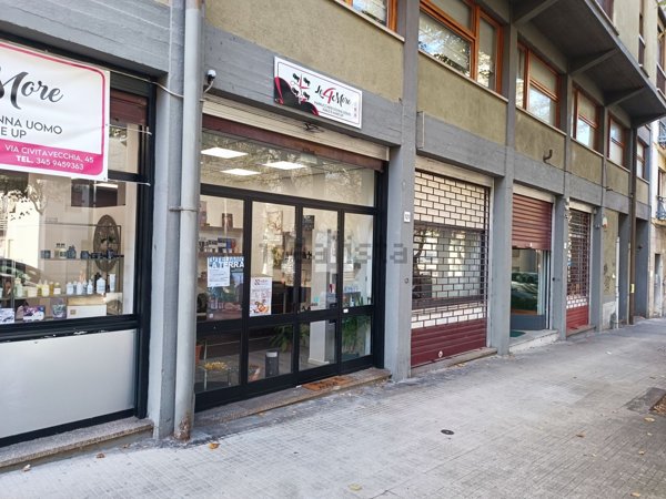 locale commerciale in vendita a Sassari in zona Centro Storico