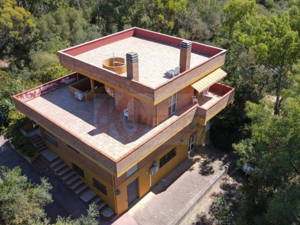 casa indipendente in vendita a Sassari in zona Caniga
