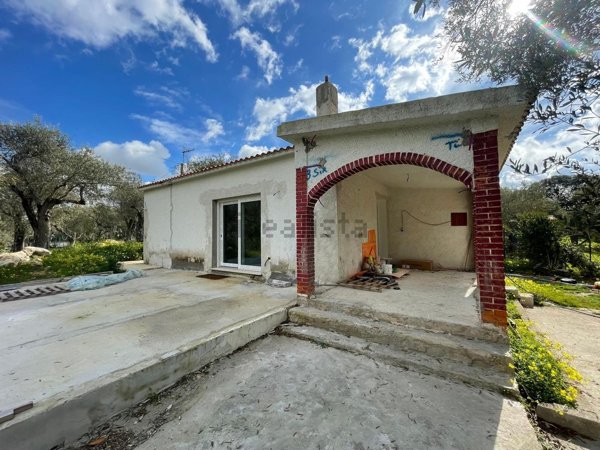 casa indipendente in vendita a Sassari in zona Latte Dolce