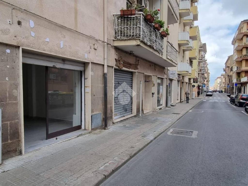 negozio in vendita a Sassari in zona Centro Storico