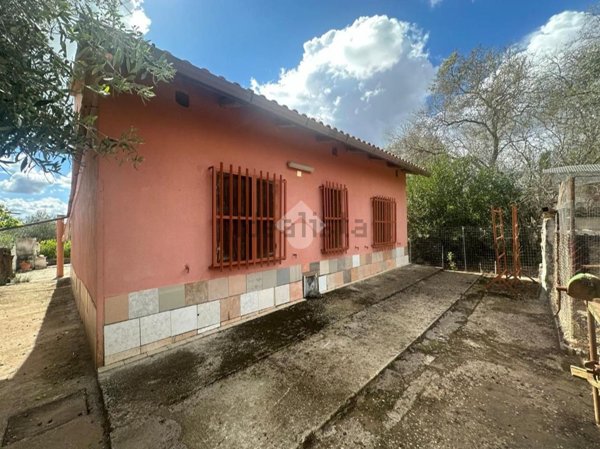 casa indipendente in vendita a Sassari in zona Caniga