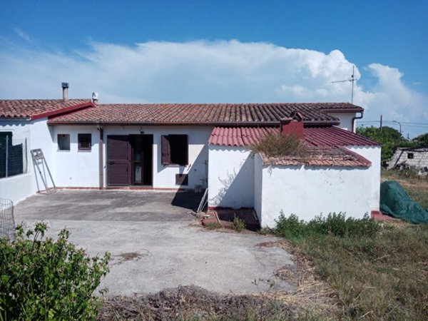 casa indipendente in vendita a Sassari in zona Tottubella/Rumanedda