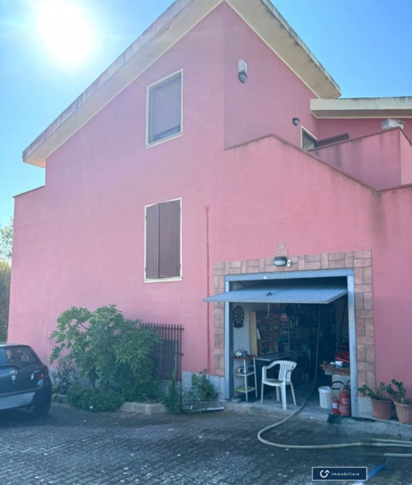 casa indipendente in vendita a Sassari in zona Platamona