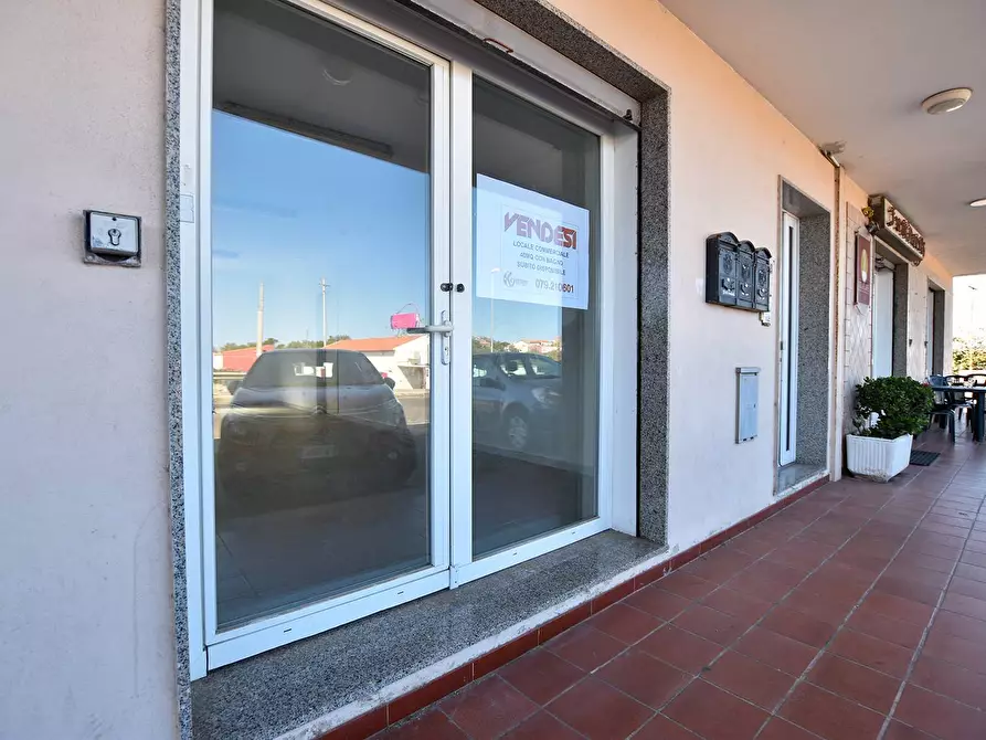 negozio in vendita a Sassari in zona Ottava