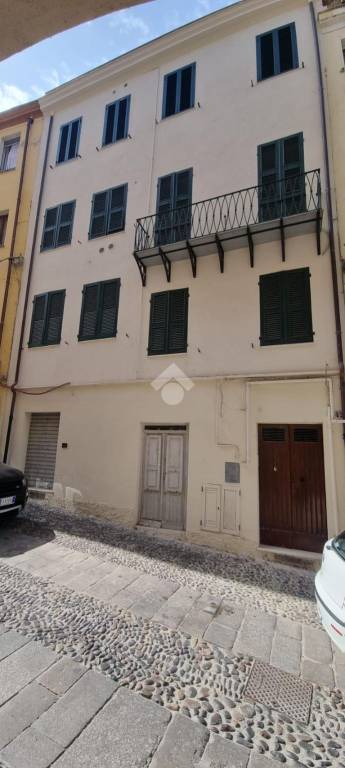 negozio in vendita a Sassari in zona Centro Storico