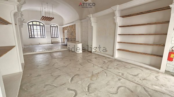 locale commerciale in vendita a Sassari in zona Centro Storico