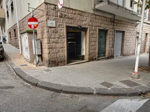 negozio in vendita a Sassari in zona Centro Storico
