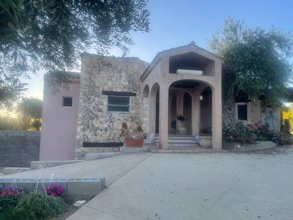 casa indipendente in vendita a Sassari in zona Latte Dolce
