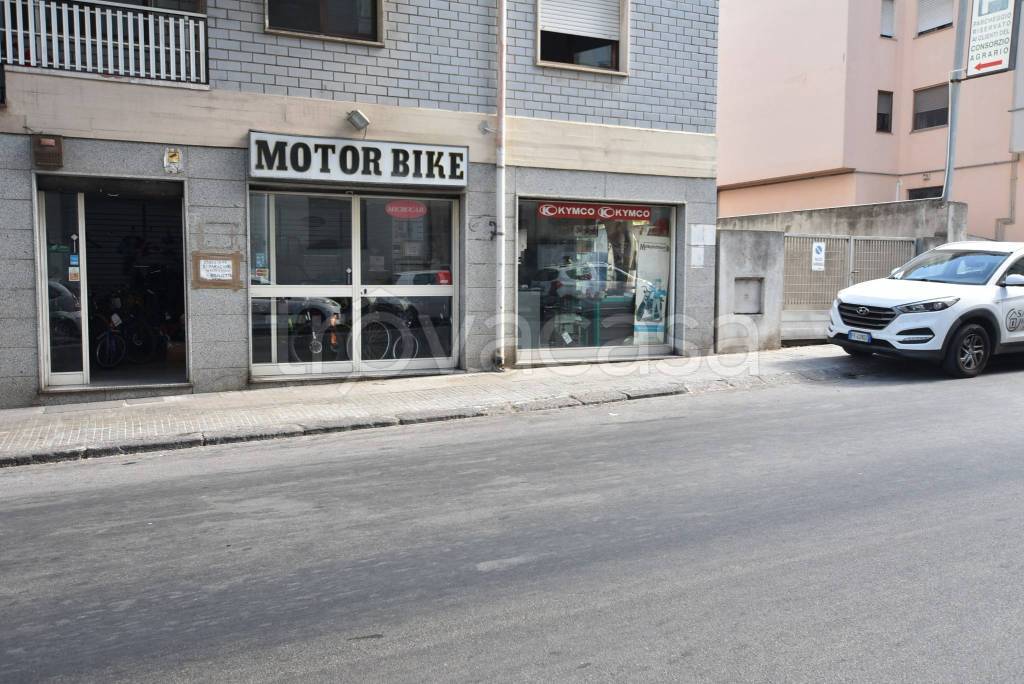 negozio in vendita a Sassari in zona Centro Storico