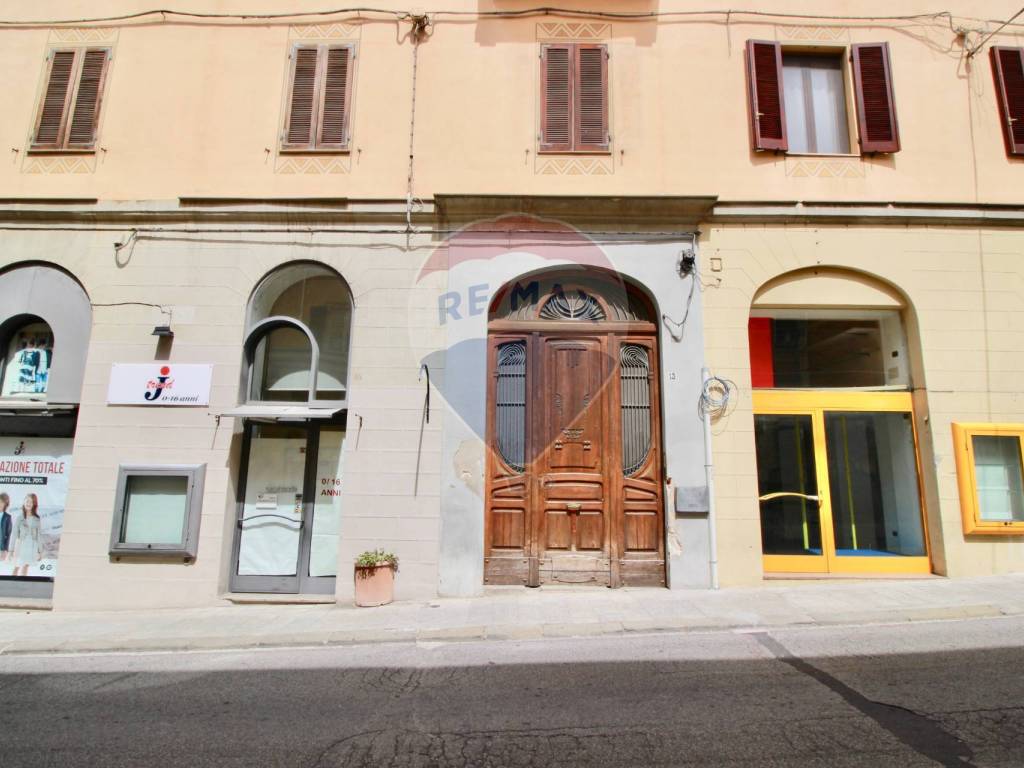 negozio in vendita a Sassari in zona Centro Storico