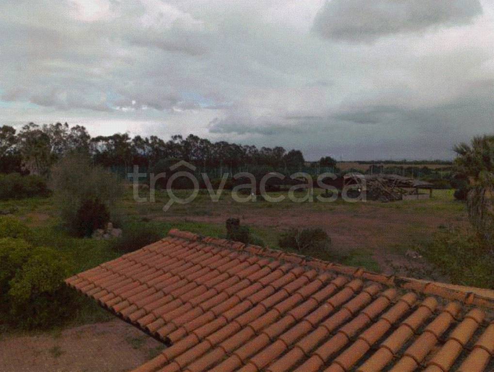 negozio in vendita a Sassari in zona Li Punti