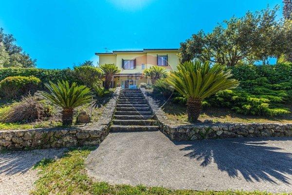 casa indipendente in vendita a Sassari in zona Platamona