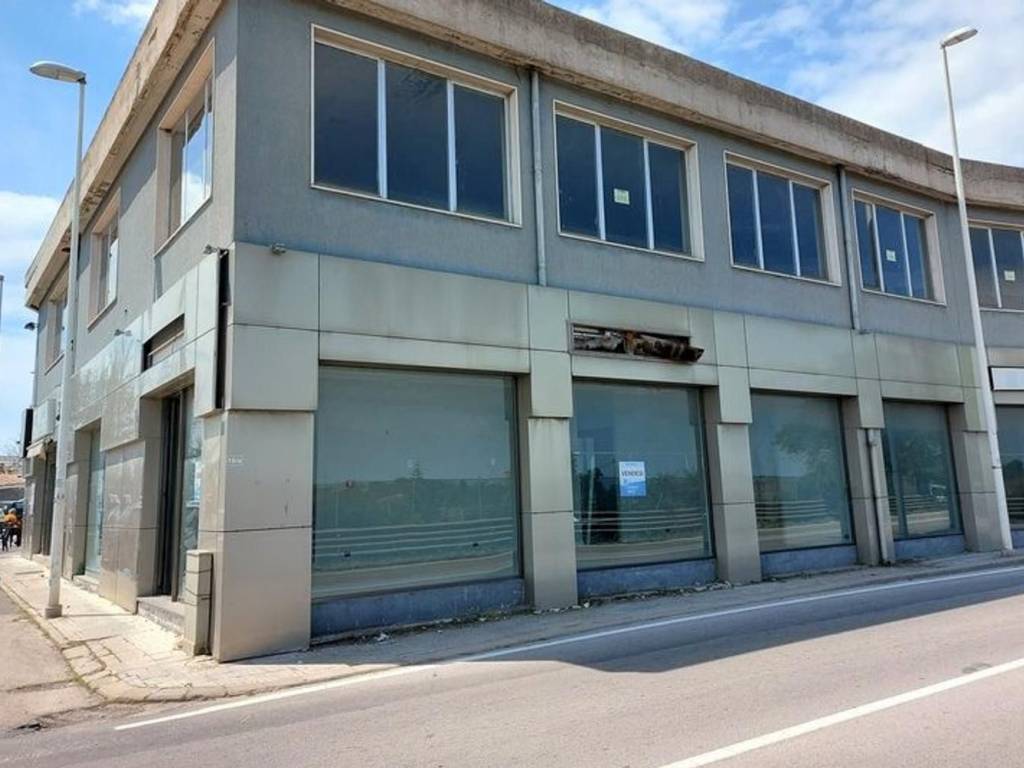 negozio in vendita a Sassari in zona Predda Niedda
