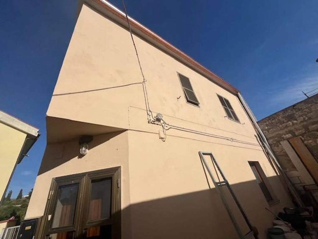 casa indipendente in vendita a Sassari in zona Caniga