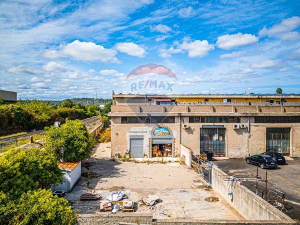 locale commerciale in vendita a Sassari in zona Predda Niedda