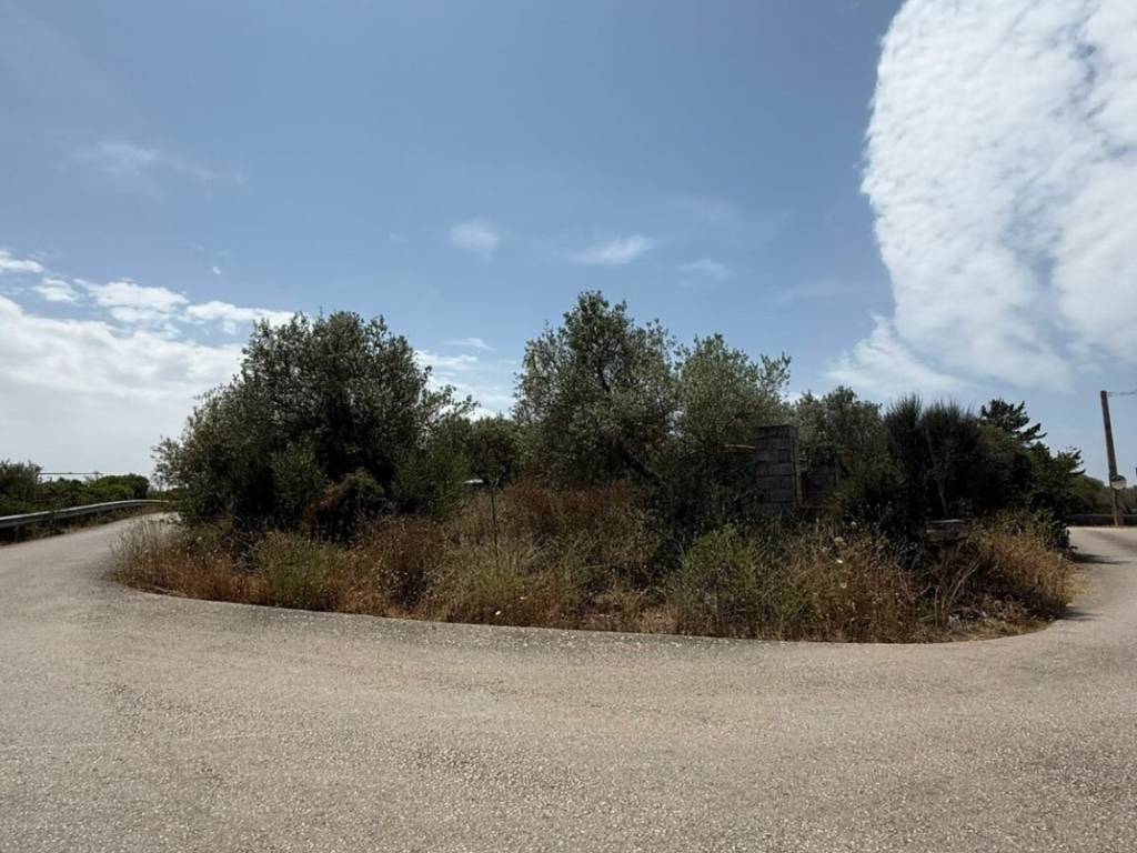 locale commerciale in vendita a Sassari in zona La Landrigga