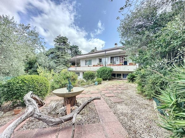 casa indipendente in vendita a Sassari in zona Centro Storico