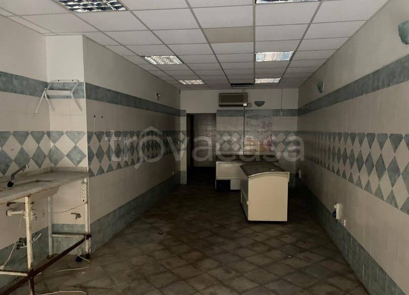 negozio in vendita a Sassari in zona Centro Storico