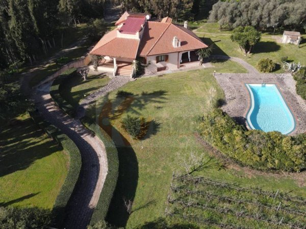 casa indipendente in vendita a Sassari in zona Caniga