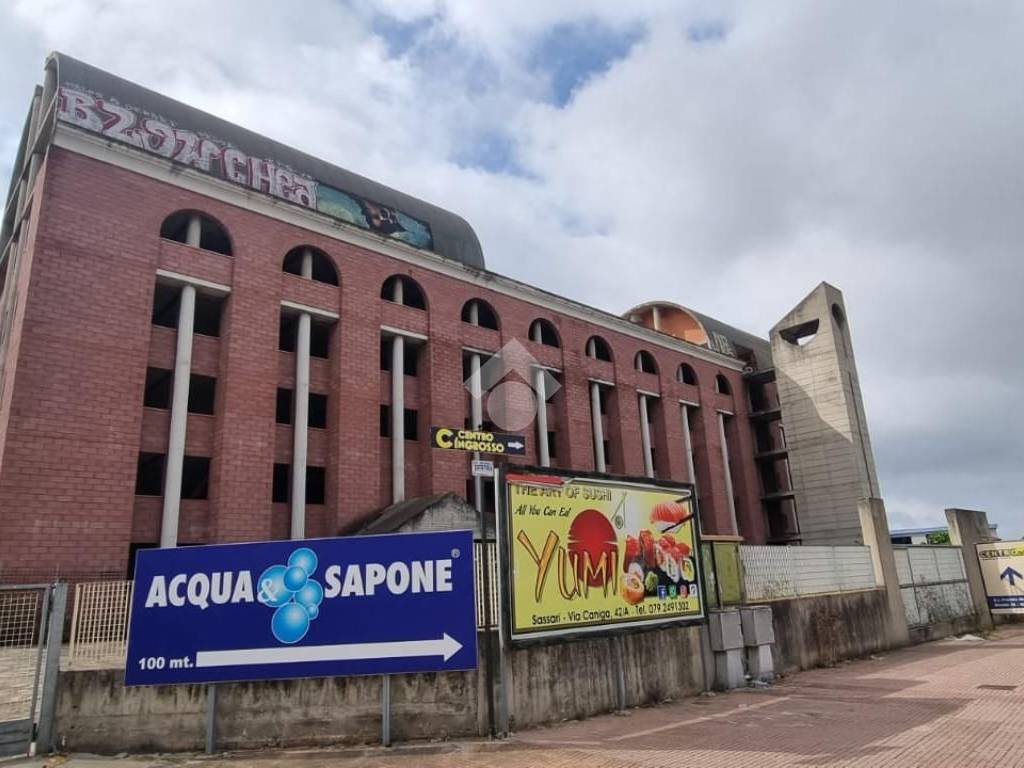 negozio in vendita a Sassari in zona Predda Niedda