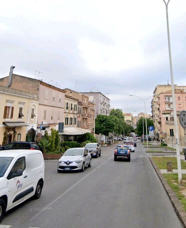 locale commerciale in vendita a Sassari in zona Centro Storico