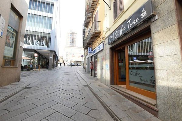 negozio in vendita a Sassari in zona Centro Storico