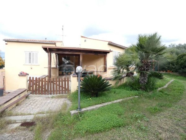 casa indipendente in vendita a Sassari in zona Caniga