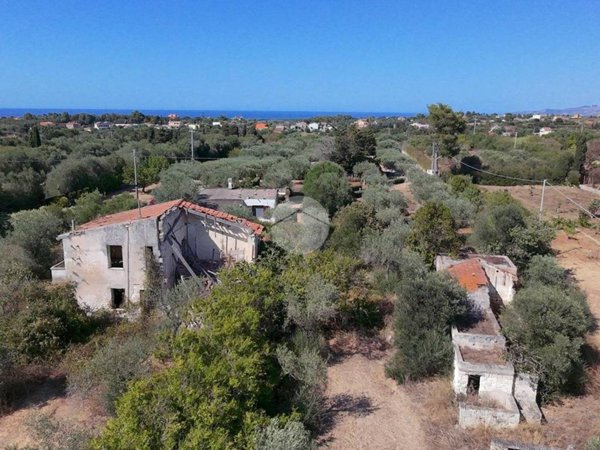 casa indipendente in vendita a Sassari in zona Platamona