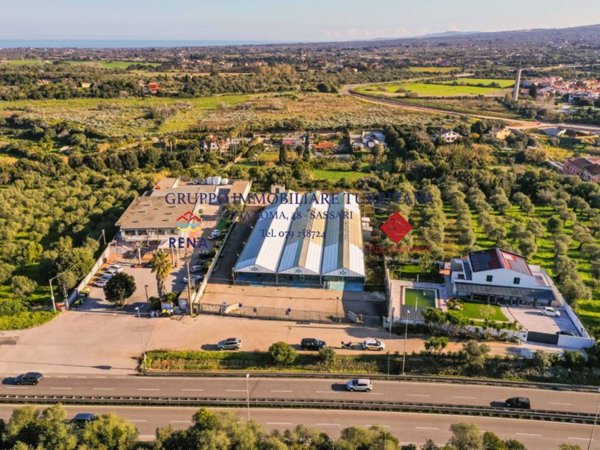locale commerciale in vendita a Sassari in zona Sant'Orsola / Zuari