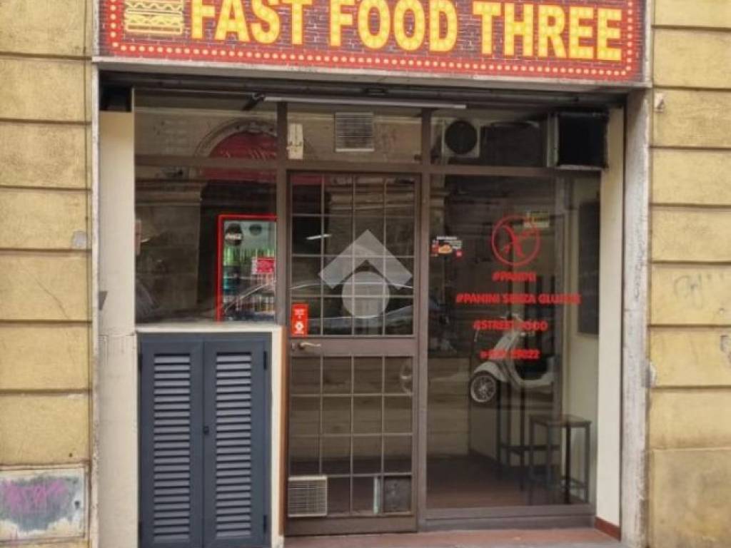 negozio in vendita a Sassari in zona Centro Storico