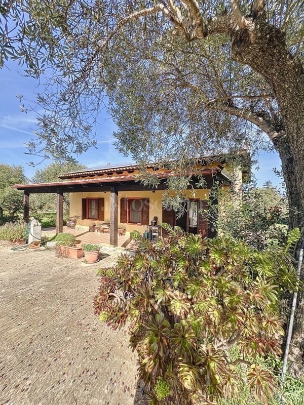 casa indipendente in vendita a Sassari in zona Latte Dolce