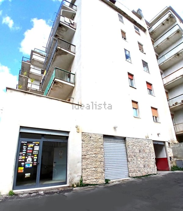 locale commerciale in vendita a Sassari