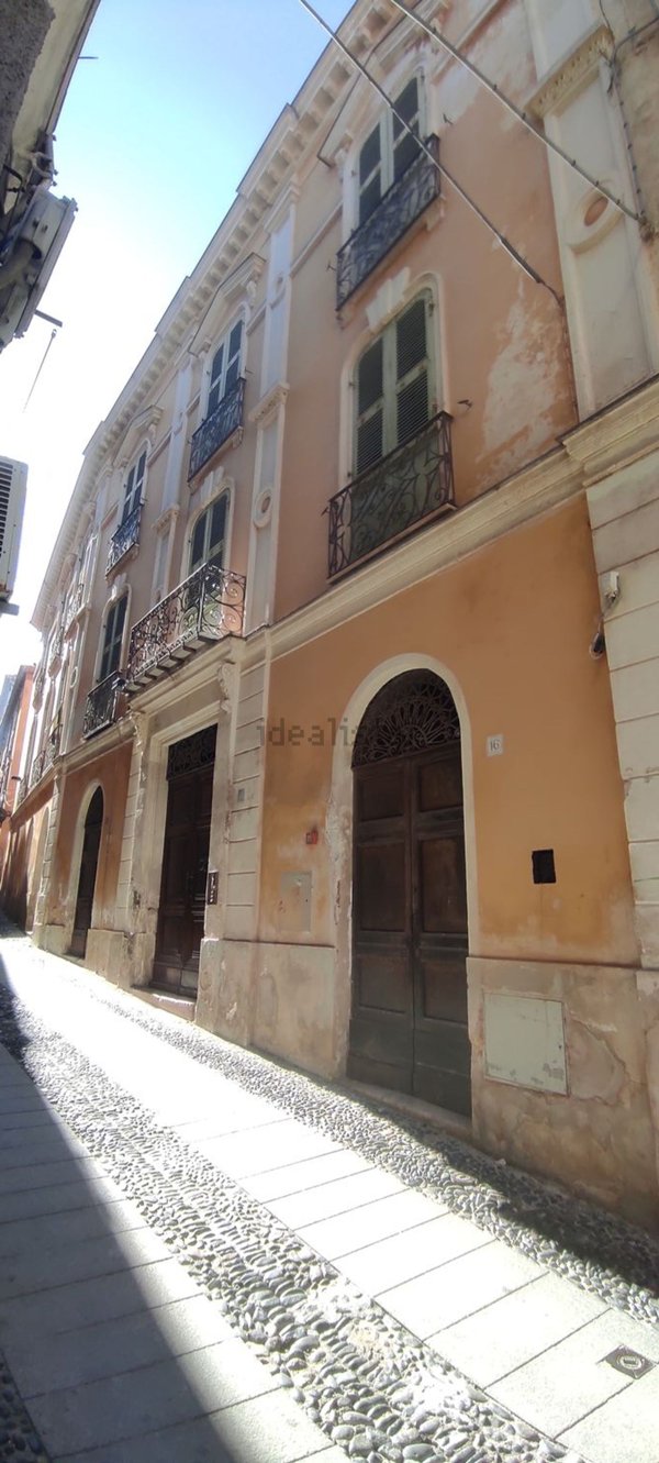 appartamento in vendita a Sassari in zona Centro Storico