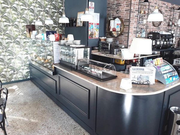 locale commerciale in vendita a Sassari