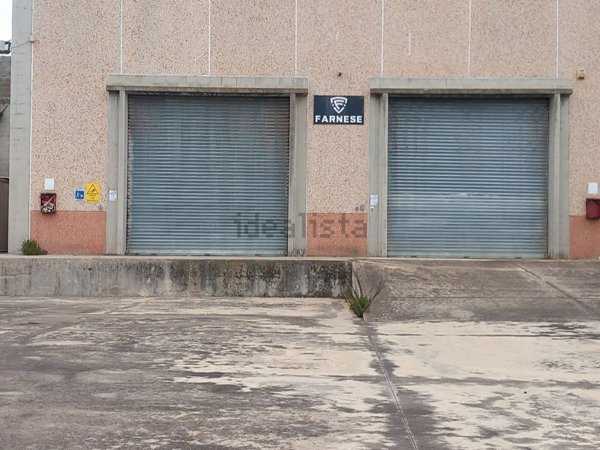 capannone in vendita a Sassari in zona Predda Niedda