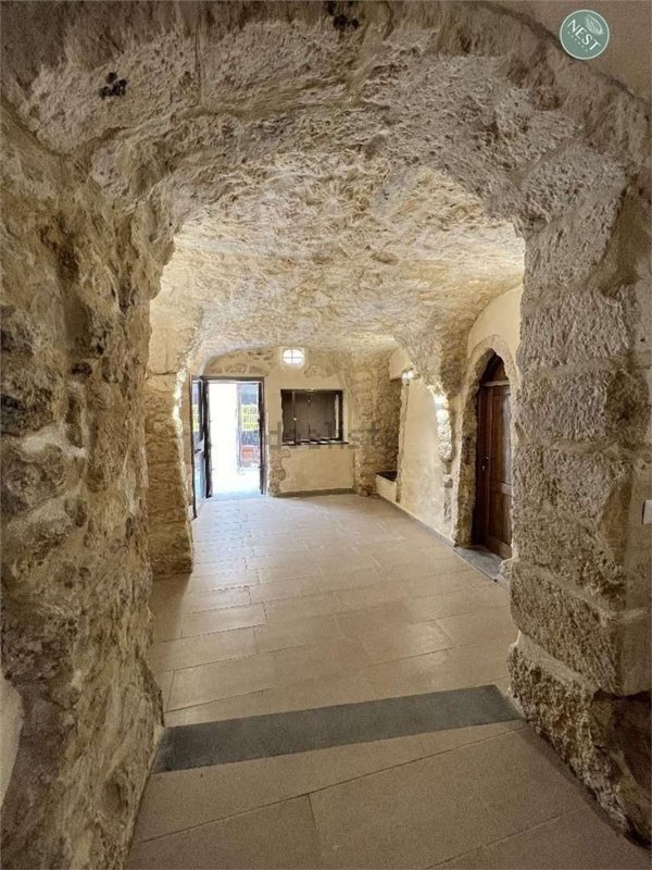 locale commerciale in vendita a Sassari in zona Centro Storico