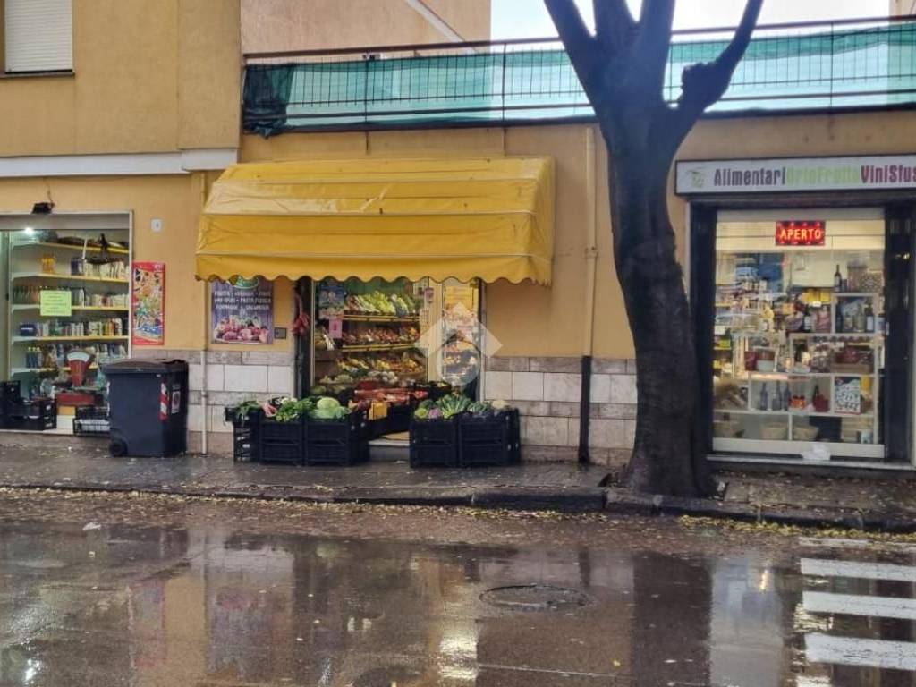 negozio in vendita a Sassari in zona Monte Rosello