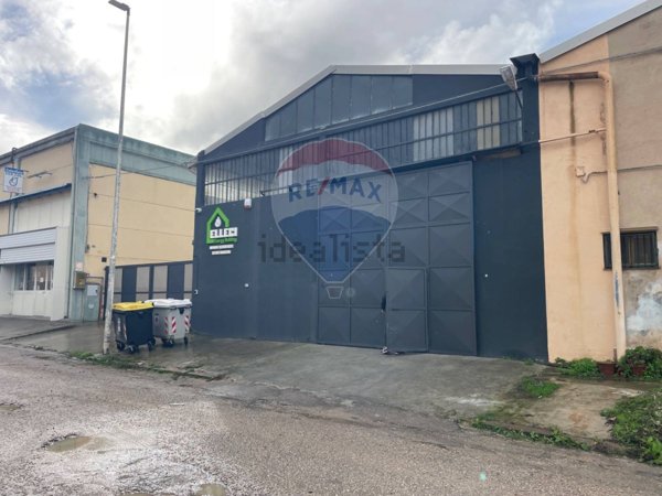 capannone in vendita a Sassari in zona Predda Niedda