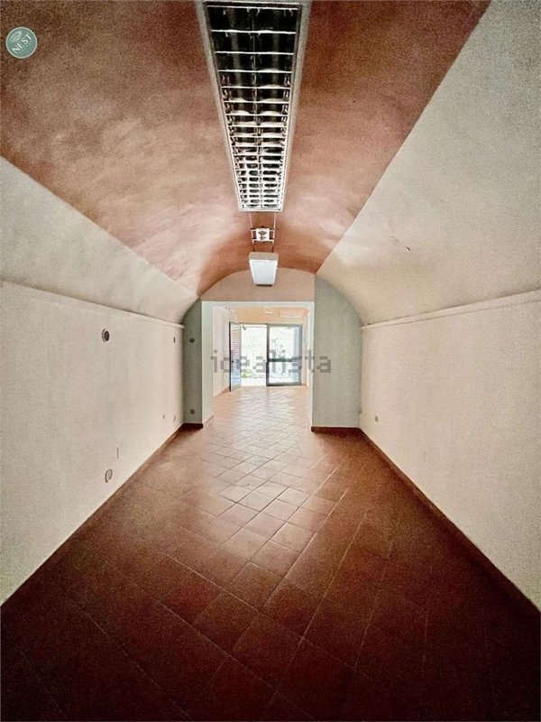 locale commerciale in vendita a Sassari in zona Centro Storico
