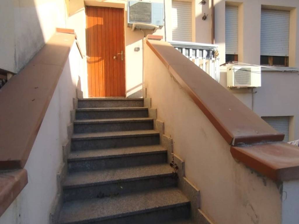 intera palazzina in vendita a Sassari in zona Luna e Sole / Prunizzedda