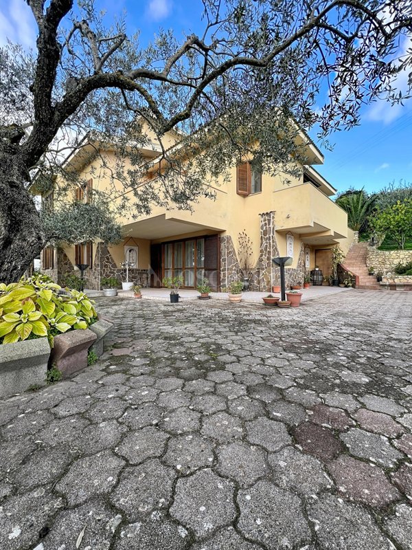 casa indipendente in vendita a Sassari in zona Centro Storico