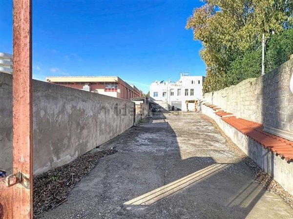 locale commerciale in vendita a Sassari in zona Monserrato / Rizzeddu
