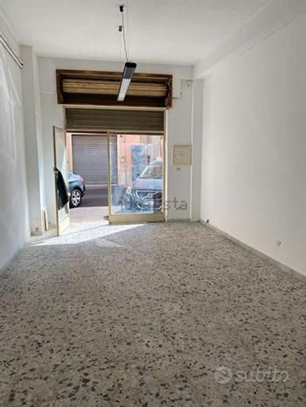 locale commerciale in vendita a Sassari