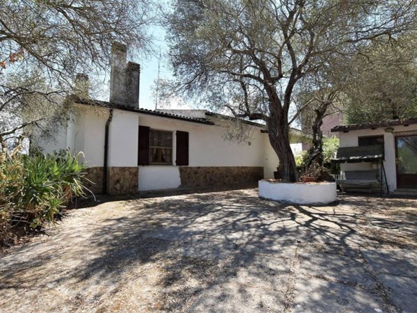 casa indipendente in vendita a Sassari in zona Caniga